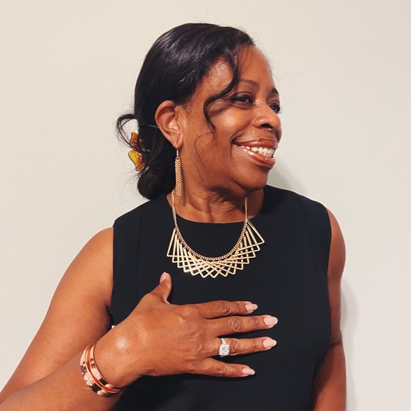 Meet your Posher, Marilyn - Picture 1 of 1